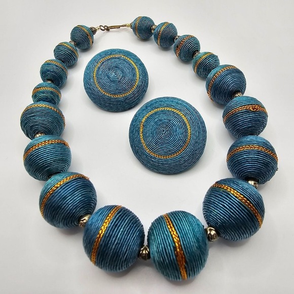 Large‎ Blue Beaded Necklace and Clip On Earrings Statement Womens Jewelry - Picture 1 of 9